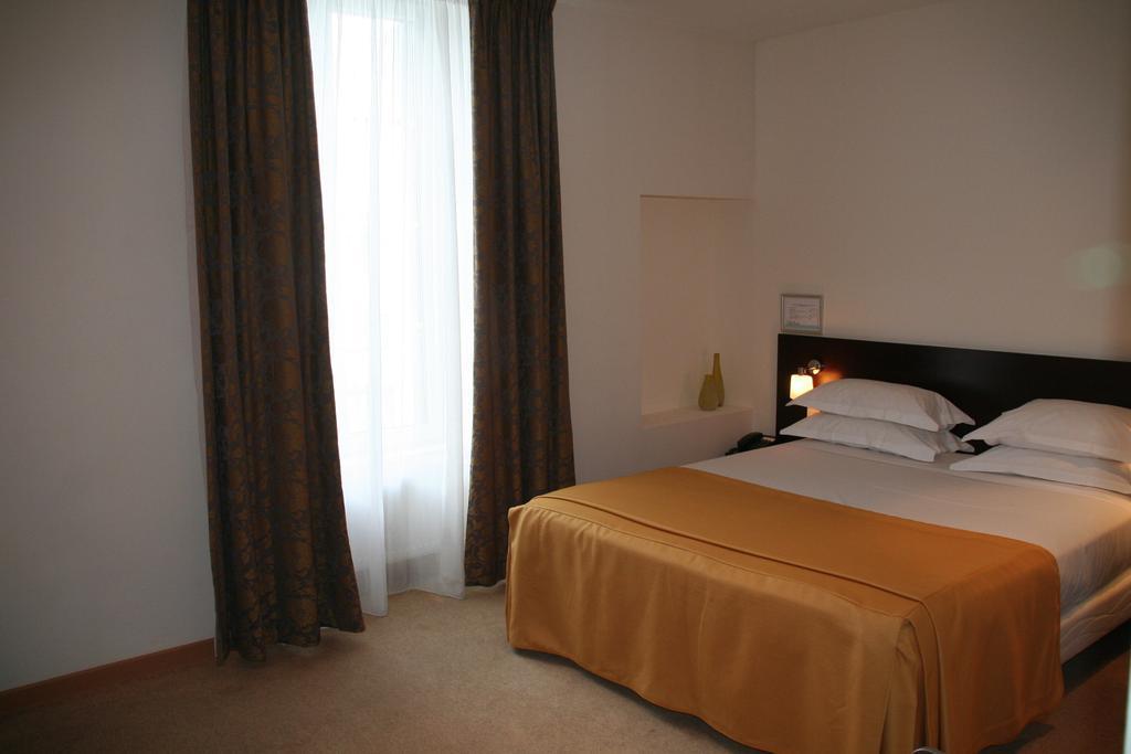 Hotel La Beauze オービュッソン 部屋 写真